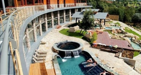 Pool. NEW JJ HOSTEL