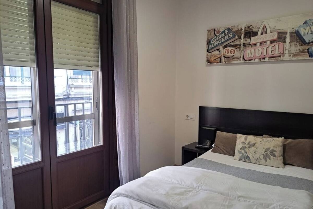 Basic Single Room | Free WiFi
