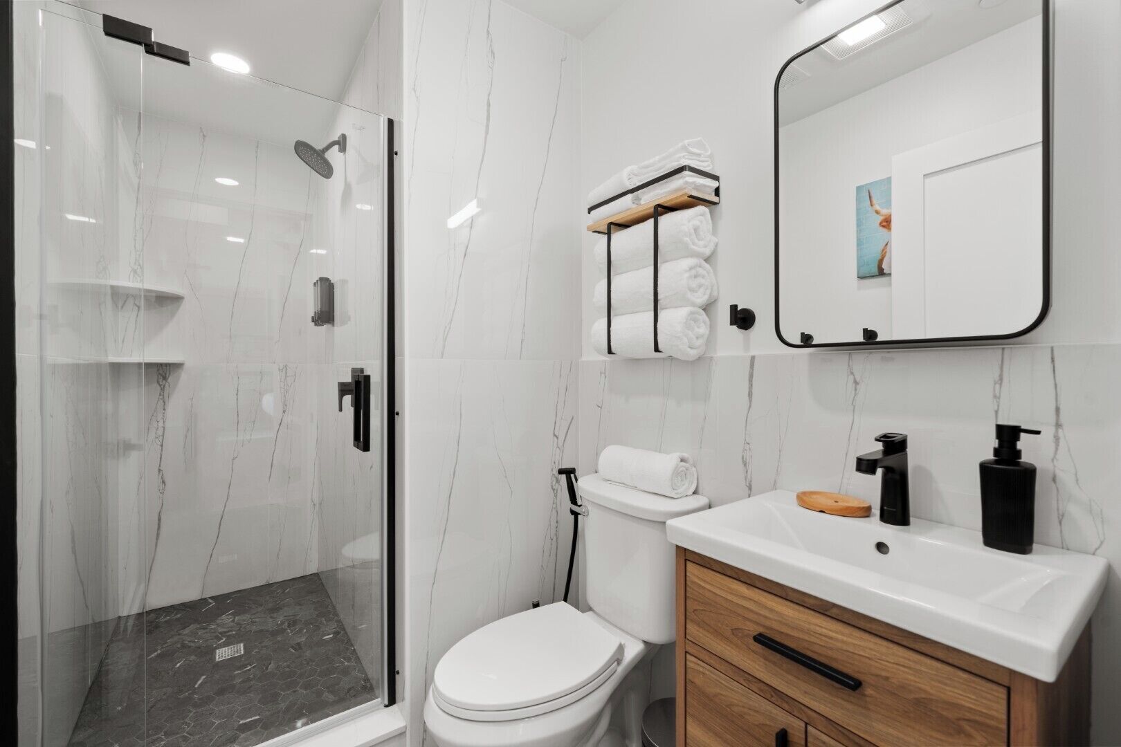 Apartment, 2 Bedrooms | Bathroom | Free toiletries, hair dryer, towels, soap