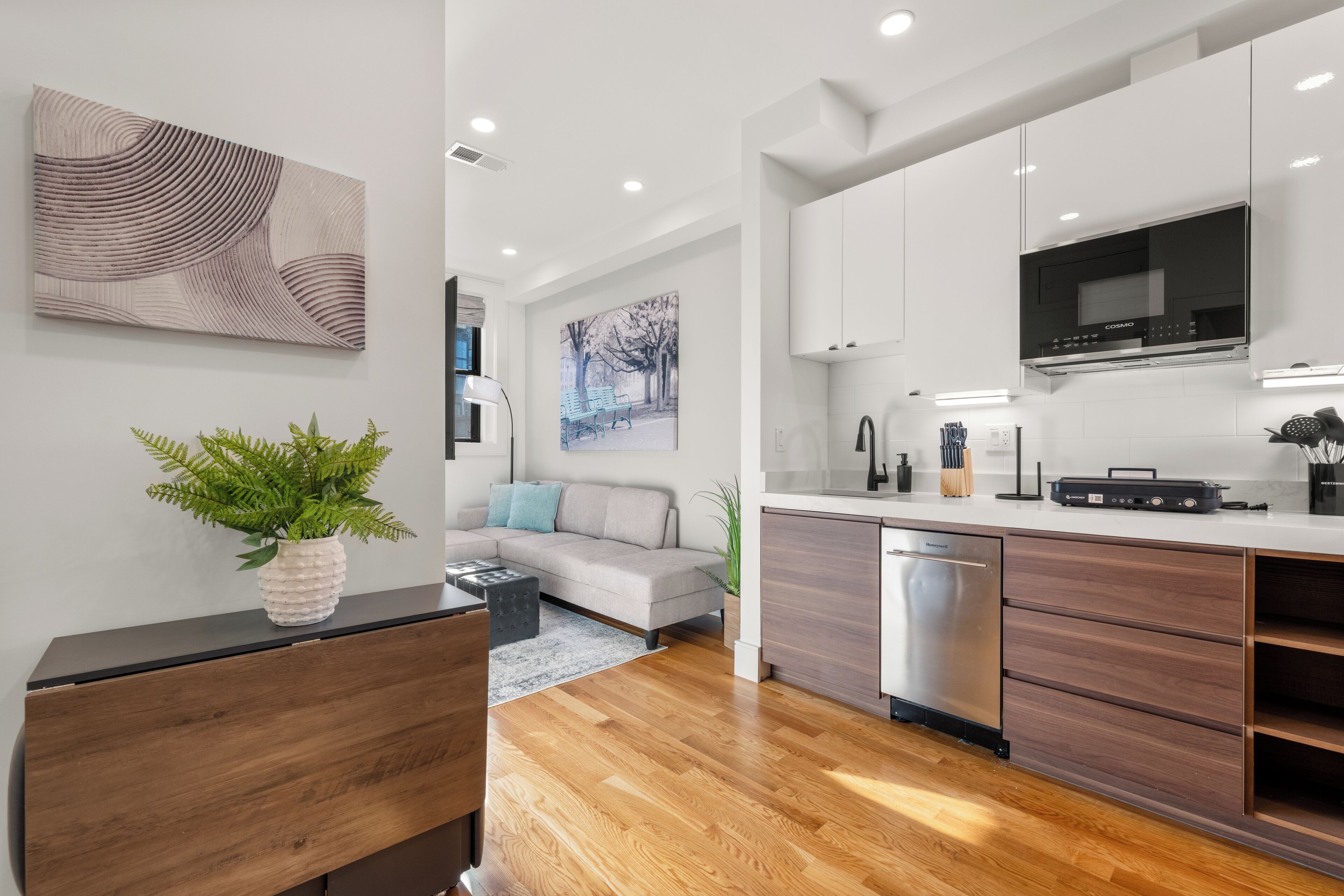 Apartamento executivo, 2 quartos, vista para a cidade | Opções para refeição no quarto