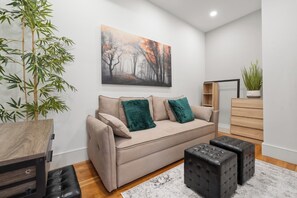 Suite Premier, 1 chambre | Couette en duvet, décor unique, ameublement unique