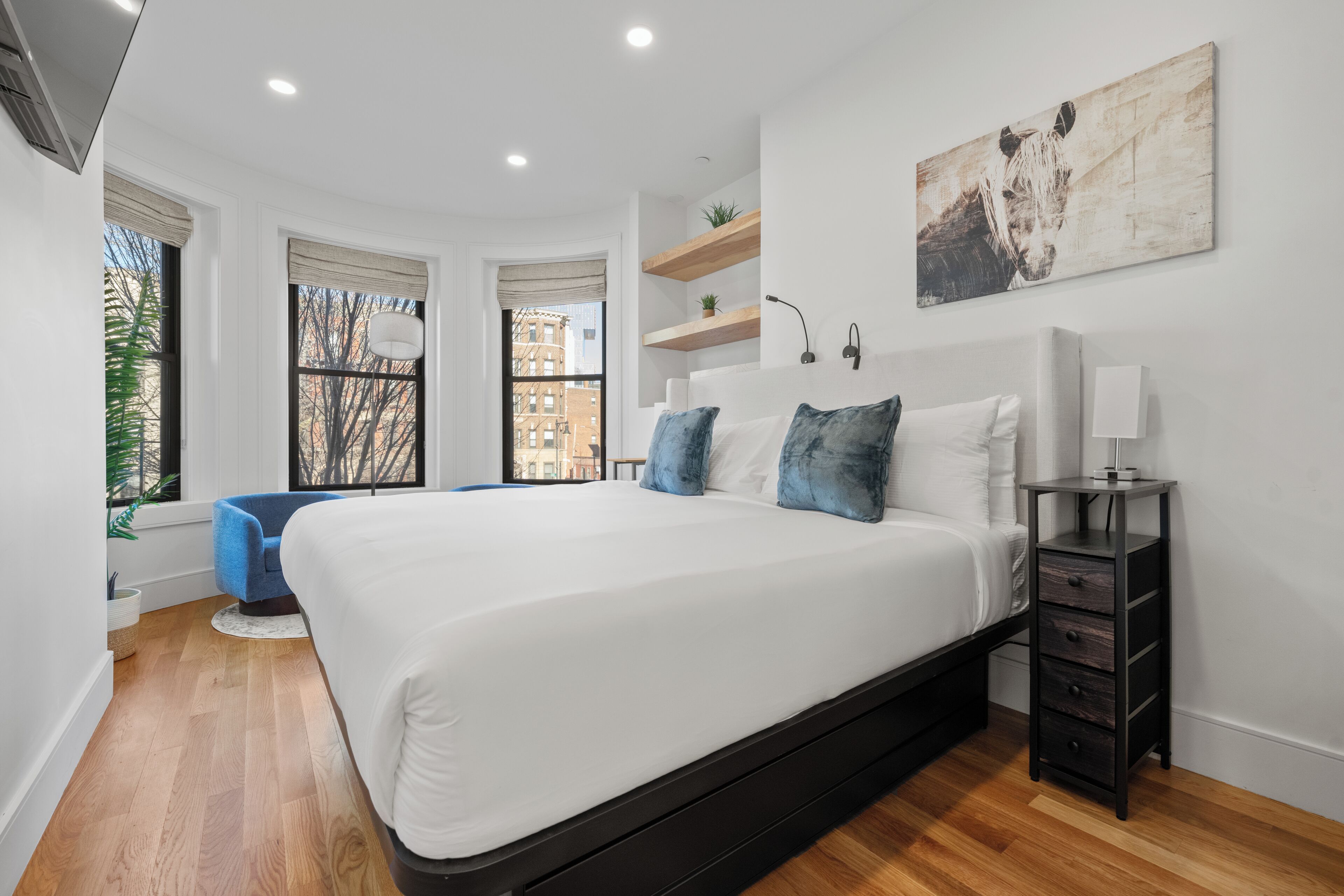 Apartamento conforto, 1 quarto, vista para a cidade | Edredons de pluma, individualmente decorados, individualmente mobiliados