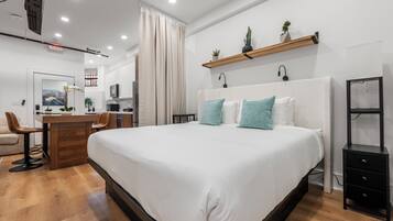 Studio (Urban Loft: Sleeps 4 + Private Entry) | Egyptian cotton sheets, premium bedding, down duvets, memory-foam beds
