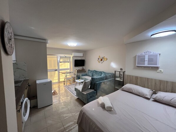 1 chambre, fer et planche à repasser, Wi-Fi, draps fournis