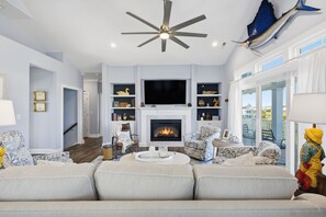 Smart TV, fireplace, video games, books - Luxurious, Newly Furnished Home w/ stunning views & just steps from the beach (Ocean Isle Beach)