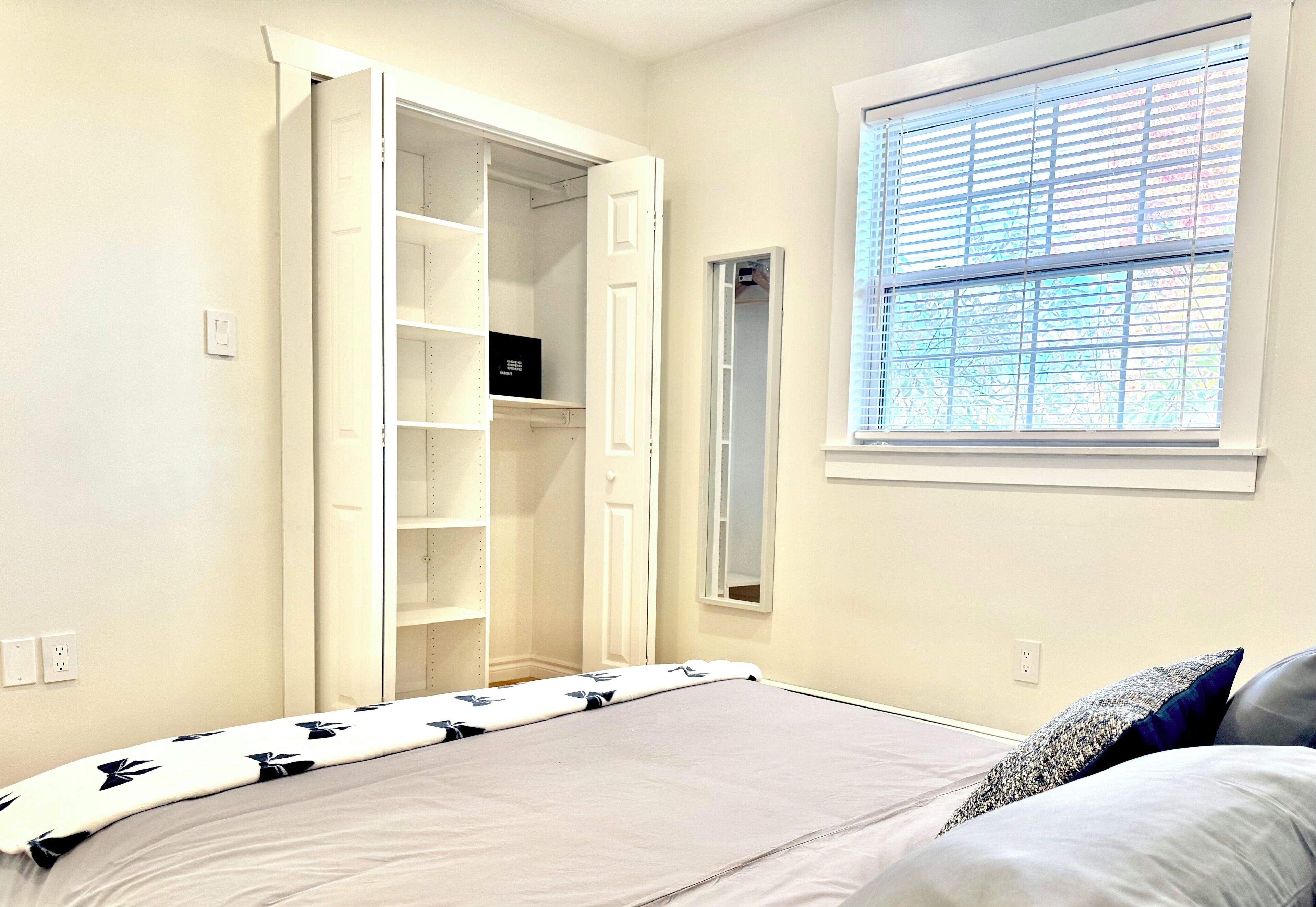 2 soverom, strykejern/-brett, wi-fi (inkludert) og sengetøy