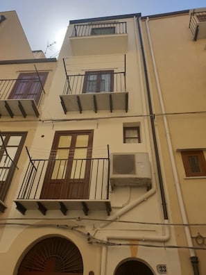 Facciata della struttura