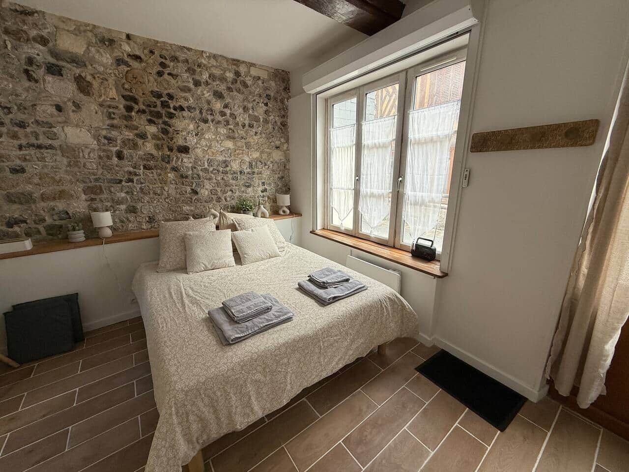 1 dormitori, wifi gratuïta i roba de llit 