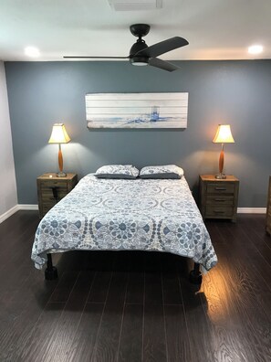 5 soverom, strykejern/-brett, internettilgang og sengetøy