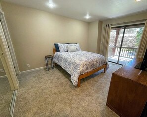 2 soverom og sengetøy