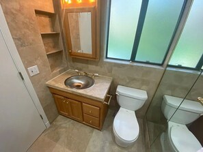 Håndklær og toalettpapir