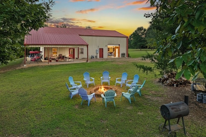 Couples Retreat âą Hot Tub âą ATV Trails âą 20 Acres