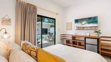 Deluxe tweepersoonskamer, privébadkamer, uitzicht op zwembad (Minas Cabina) | Een kluis op de kamer, verduisterende gordijnen, geluiddichte muren