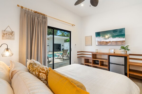 Deluxe Double Room, Private Bathroom, Pool View (Minas Cabina) | In-room safe, blackout curtains, soundproofing, iron/ironing board