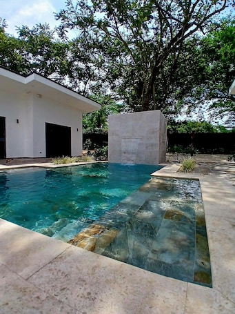 2 piscinas al aire libre