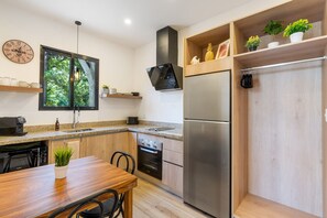 Family Villa, Private Bathroom, Pool View (Junquillal Villa) | Private kitchen