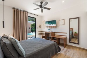 패밀리 빌라, 전용 욕실, 수영장 전망 | 고급 침구, 메모리폼 침대, 객실 내 금고, 각각 다른 스타일의 인테리어