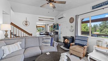 Televisor i llar de foc