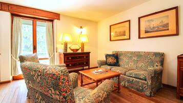 Apartemen | 3 kamar tidur dan internet