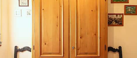 Apartment | 3 bedrooms, Internet