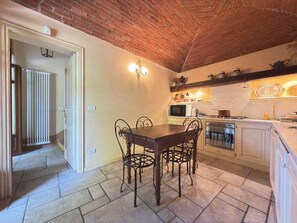 Villa | 6 bedrooms, Internet - Dimora il Pozzetto Elegant Villa With Garden (Magnano)