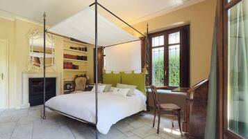 Villa | 6 bedrooms, Internet