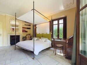 Villa | 6 bedrooms, Internet