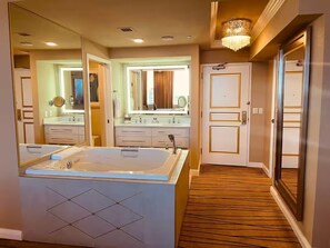 Hair dryer, towels, soap, toilet paper -  2025 F-1 Week in Elite Westgate resort, 2 Bed President Suite, in Las Vegas (Las Vegas)