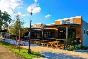 屋外ダイニングエリア