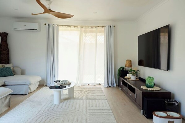 كُتُب، ستيريو