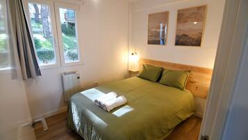 2 dormitorios, tabla de planchar con plancha, wifi y ropa de cama