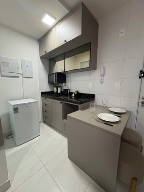 Apartment | Eigene Küche | Mini-Kühlschrank, Mikrowelle, Herdplatte, Espressomaschine