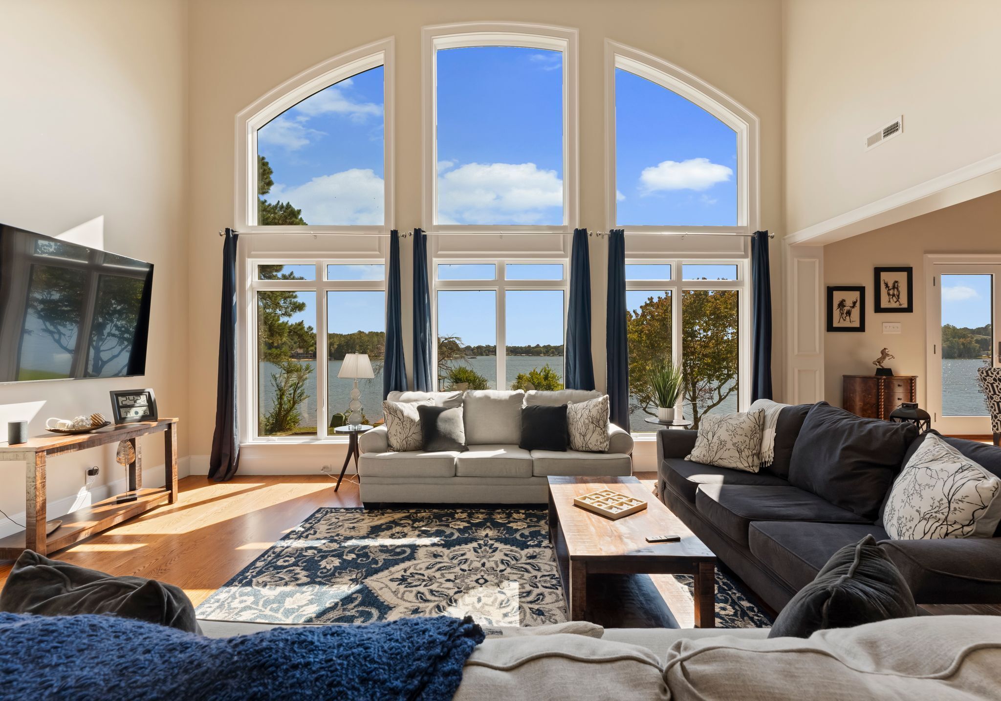 Smart TV, foosball, table tennis, offices