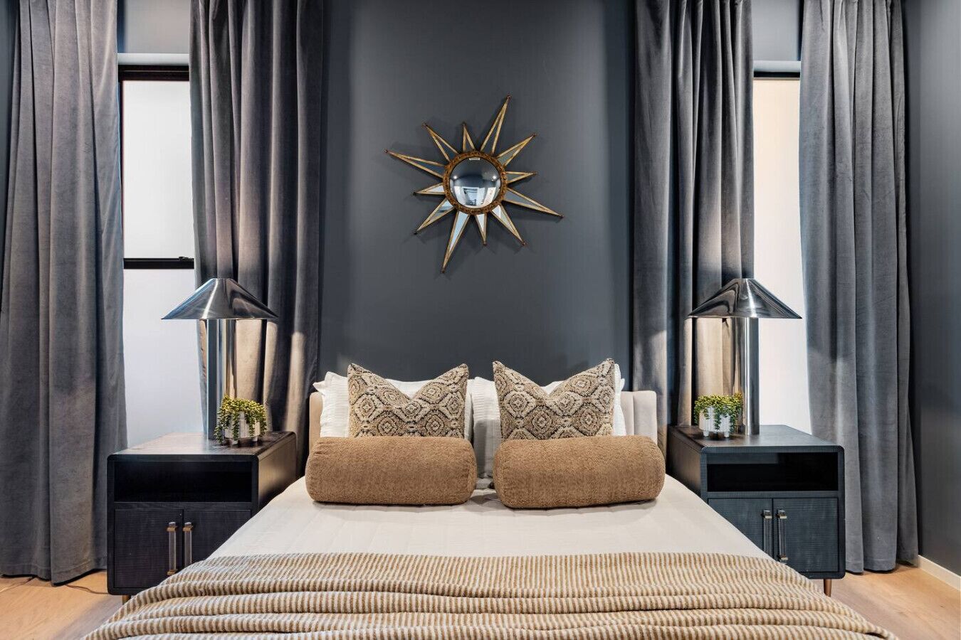 2 slaapkamers, een strijkplank/strijkijzer, wifi, beddengoed