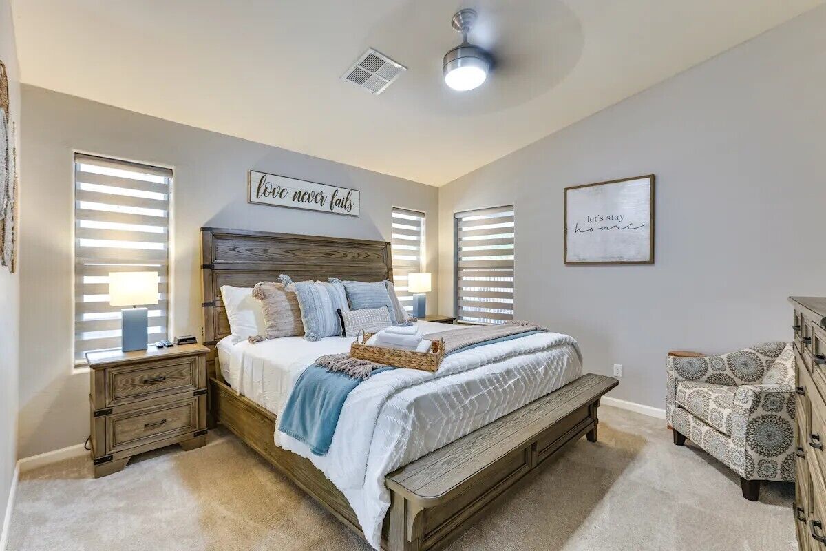 3 bedrooms, iron/ironing board, WiFi, bed sheets