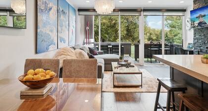 2BR Walk to Ski - Spa-like Bath