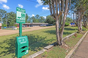 Free self-parking - Motel 6 – Mccomb, Ms (McComb)
