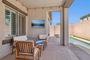 Terrace/patio - Verrado Views Retreat - Sleeps 12 + Pool (Buckeye)
