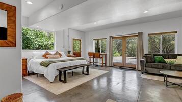 Cuna de viaje, wifi gratis y ropa de cama