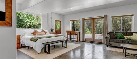 1 bedroom, travel crib, free WiFi, bed sheets