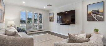 White Sands Holiday Home | Central Busselton - Walk Everywhere | Pet Friendly