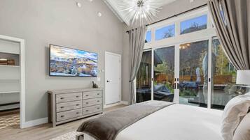 4 bedrooms, iron/ironing board, free WiFi, bed sheets