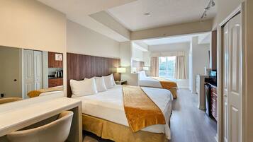 2 habitaciones, escritorio, tabla de planchar con plancha y wifi