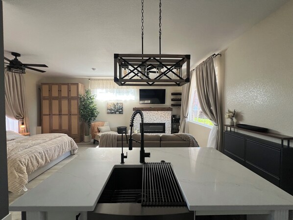 1 bedroom, iron/ironing board, WiFi, bed sheets