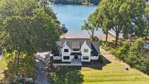Unclassified image, 5 of 24, button - Lakefront Home| 6BR Home w/ Hot Tub, Private Beach, Dock, & Pontoon Options (Mooresville)