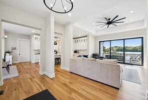 Living area - Lakefront Home| 6BR Home w/ Hot Tub, Private Beach, Dock, & Pontoon Options (Mooresville)