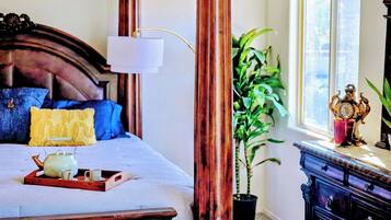 6 bedrooms, WiFi, bed sheets