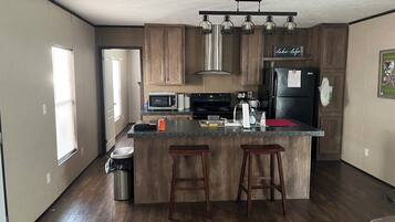 Micro-ondas, fogão, cooktop, lava-louças