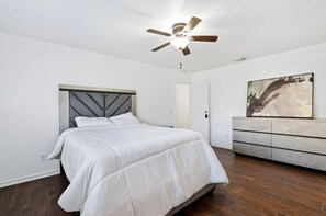 4 Schlafzimmer, Bügeleisen/Bügelbrett, WLAN, Bettwäsche