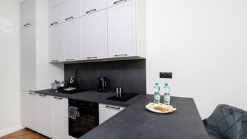 Frigorífic, forn, placa de cuina i rentaplats